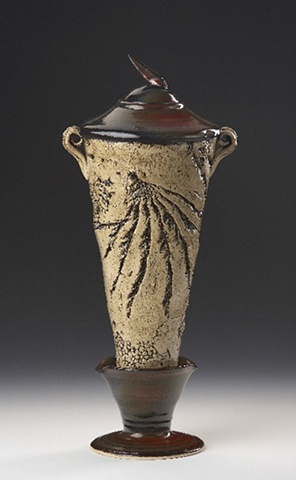 Textured Cone Vassel With Lid