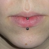 vertical labret