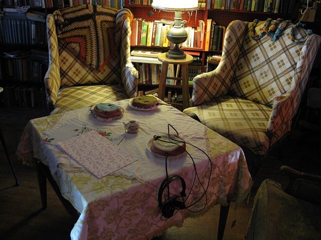 listening station