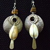 Silver saucer with shell earrings - E 74
