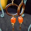 Brown loop with orange earrings - E 52