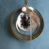 Black facet finding with shell necklace N 174
