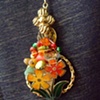 Gold floral pendant - P 14
