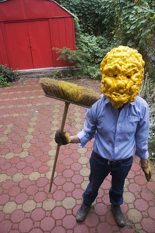 Yellow Mask: Free Service
Weed wacking - After
(Sunset Park, Brooklyn, NYC)