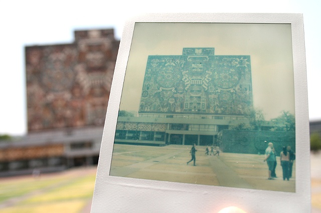 Polaroid UNAM biblioteca Mexico Angela Castro