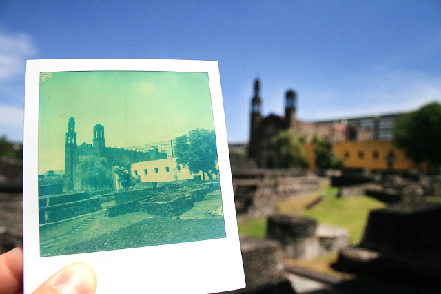 Polaroid Plaza de las Tres Culturas
