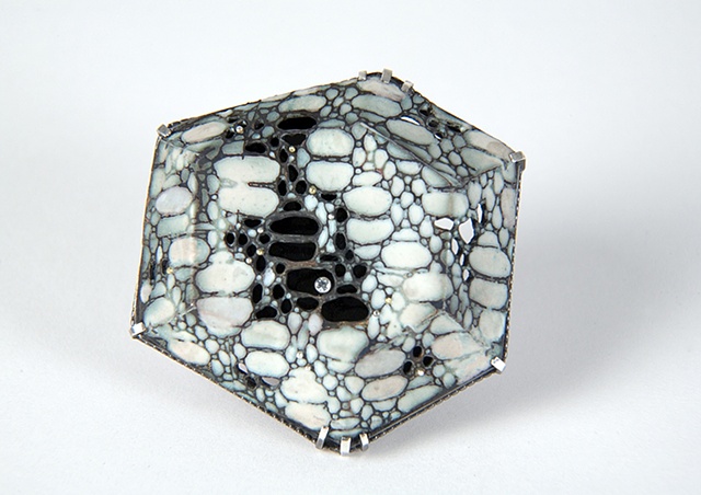 Ossify
Brooch:
Copper, enamel, sterling silver, fine silver, 18k gold, sapphire, paint
Photographer Matt Cook
