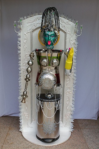 The Royal Consort to the Lord Garbage Monkey
Commissioned by Max and Monique Burger
www.burgercollection.org