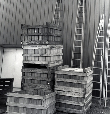 crates
