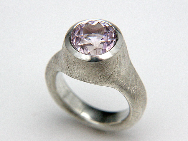 9mm Kunzite Silver Ring