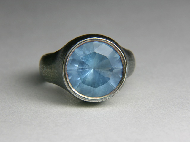 Custom ring for Rennes' stone.