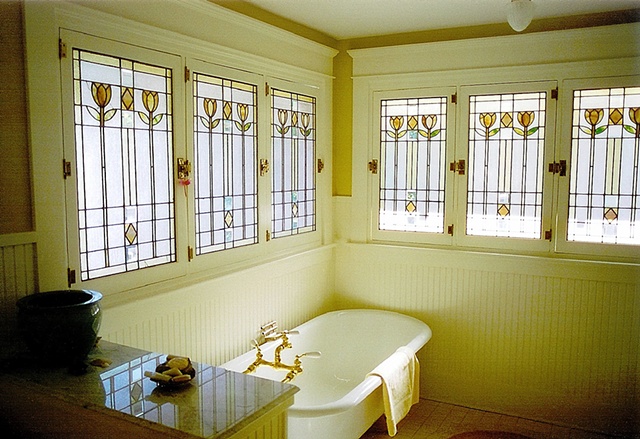 Ladd's Addition--Master Bath