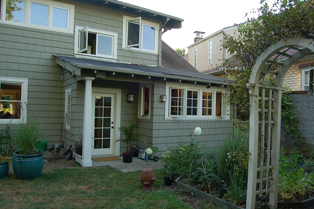 Laurelhurst Kitchen--Exterior 