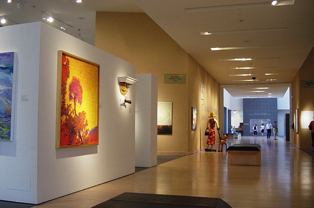 Gary Borse painting "Her Majesty" at the Boca Raton Museum of Art 57th annual All Florida Exhibit