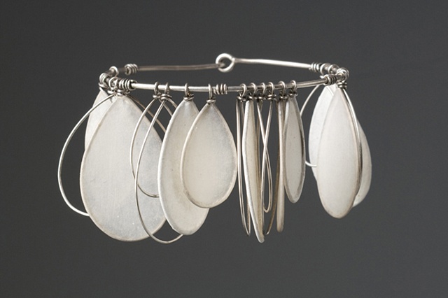 Paper Jewelry by Tia Kramer