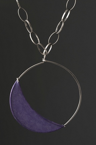 Deluxe Crescent