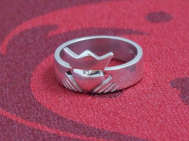 Single Claddagh Wedding band