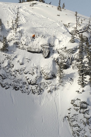 Powder Mag Gallery Dec 08
3 off of Mambo Whistler
Photo/Andrew Bradley