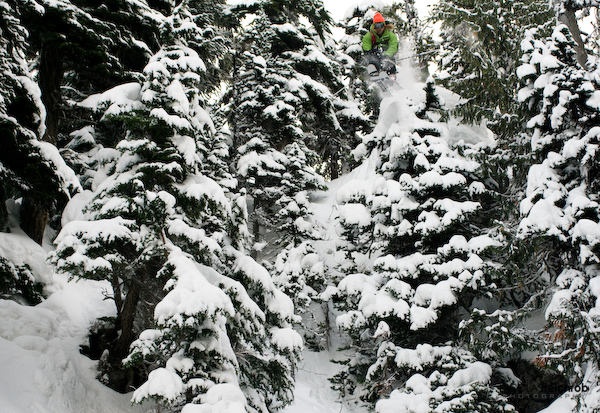 Pillow Drop
Whistler
Photo: Nic Teichrob