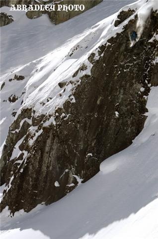 Midway Cliff
Blackcomb
Published German Ski Mag Feb 2010
Photo/Andrew Bradley