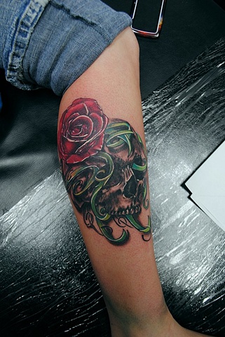 Leg piece, Realistic, Fully Healed, Ryan W Thomas, Ryan Thomas, Tattoos By Ryan Thomas, Black and Gray, Full Color, tattoos, skull, roses, skull tattoo, girly tattoo, tattoos, 