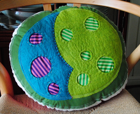 Circle cushion