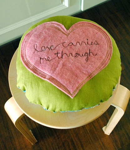 Heart sitting pillow