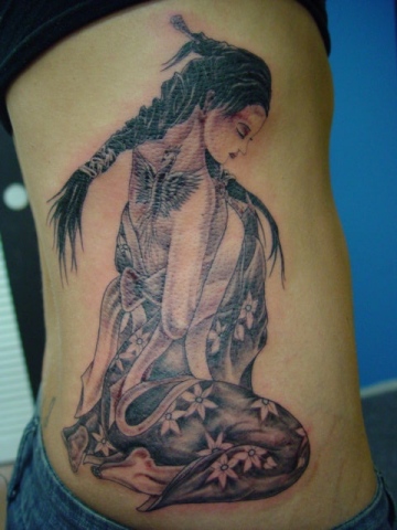 Geisha, on "sexy" bum girl. lol