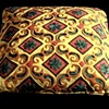 Pillow, Polychrome