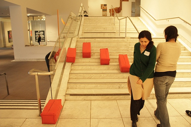 Performing Navigations: (Re)Mapping the Museum