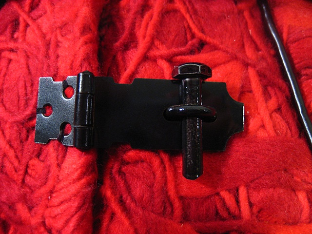Metal Clasp with screw