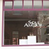 Sole Amour window lettering