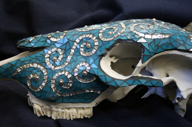 Silver Swirl Skull - side