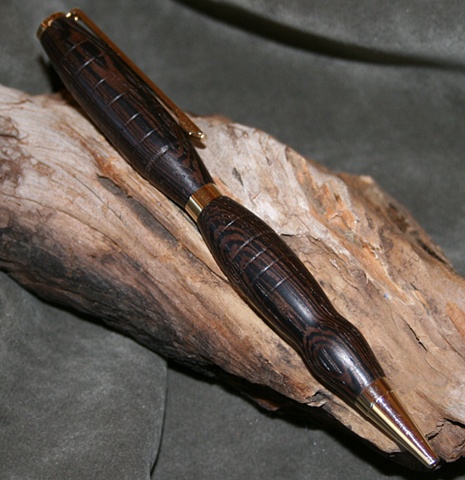 Pen  Wenge With Gold Trim