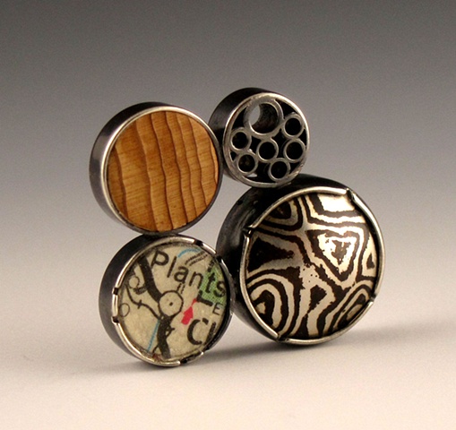 Four Disc Cluster Pin