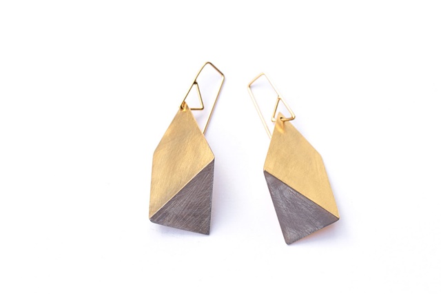 single fold earrings / black + yellow 