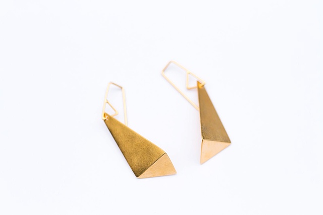 long single fold earrings / gold 