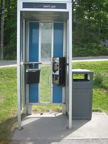 hide n seek ongoing series/mobil phone booth