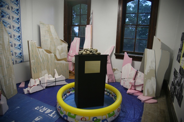 Monument to Hank Paulson