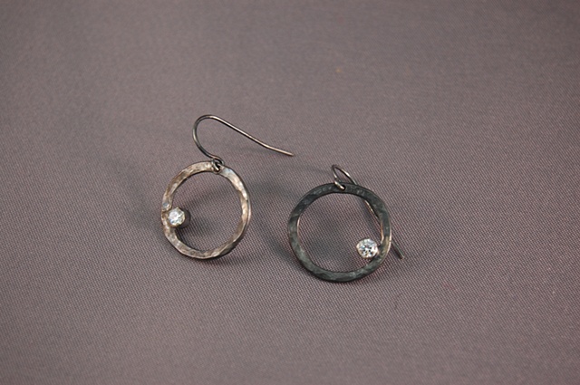 These classic earrings with a patina finish