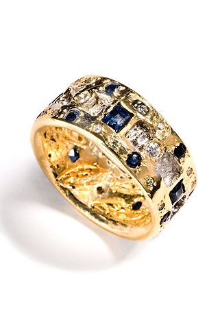 diamonds, sapphires, diamonds and sapphires, diamonds & sapphires, diamonds and gold, band ring, gold band ring, sapphire band ring, gold band ring with diamonds, gold band ring with sapphires, sapphires, diamond and gold, 