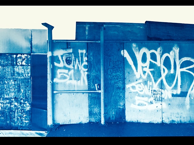 extended barricade - detail 2