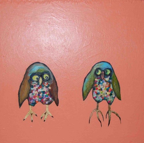 2 Owls in apricot