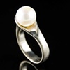 White White Pearl 18kt Palladium White Gold Ring