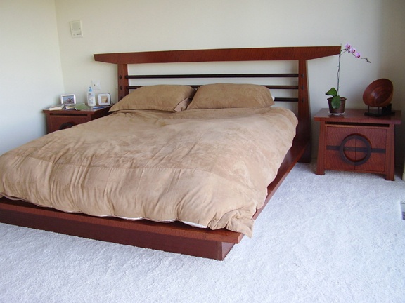 RUDNEY SUITE CENTERPIECE