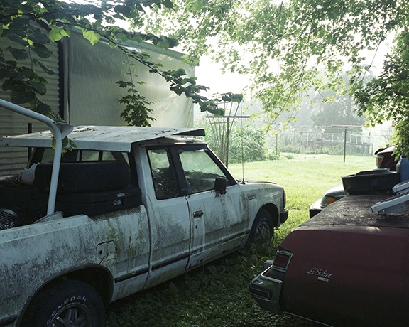 Weathered Truck, Gray, TN