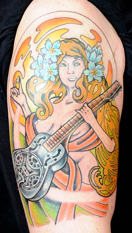 Mucha Maiden