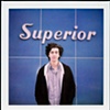 superior.