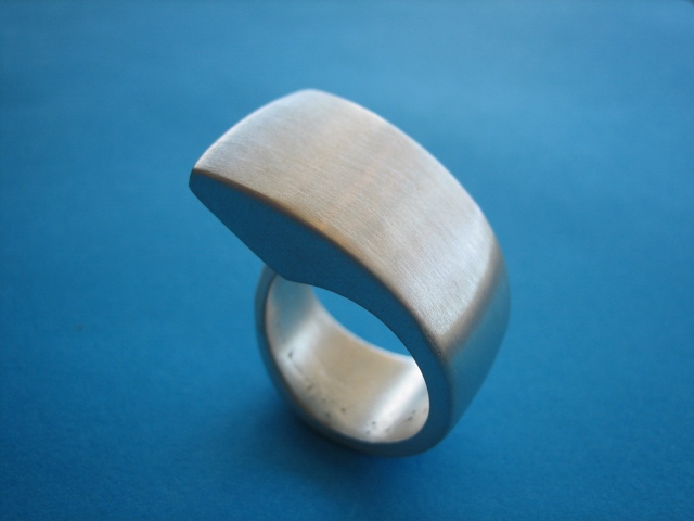 The Curl Ring