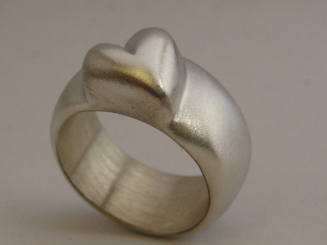 Chunky Heart Ring